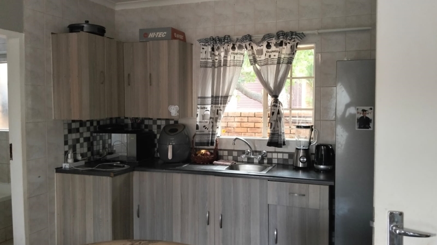 2 Bedroom Property for Sale in Safari Gardens North West